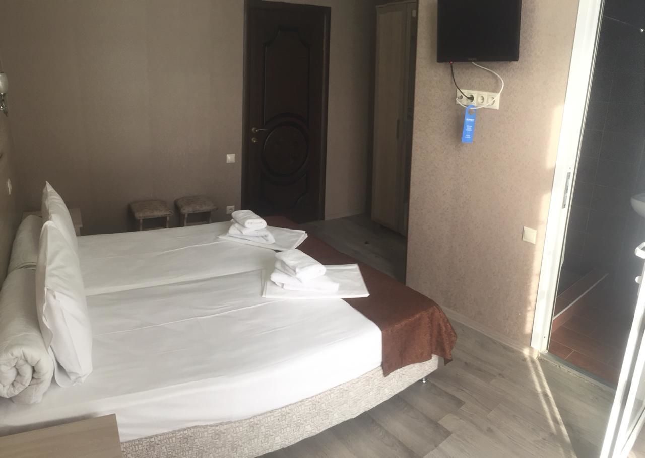 Двухместный с большой кроватью