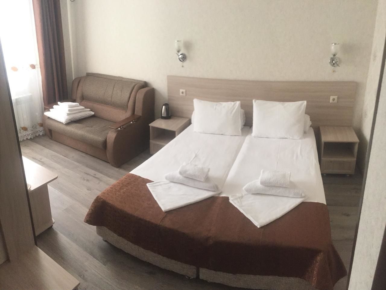 Трехместный 1